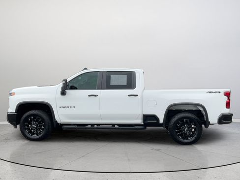 Used 2025 Chevrolet Silverado 2500 Custom w/ Custom Value Package AWD/4WD image 10