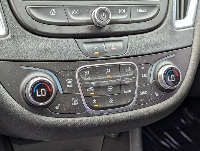Used 2020 Chevrolet Malibu LT FWD image 28