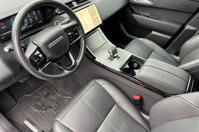 Used 2025 Land Rover Range Rover Velar Dynamic SE AWD/4WD image 10