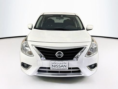 Used 2018 Nissan Versa SV w/ SV Special Edition Package FWD image 2