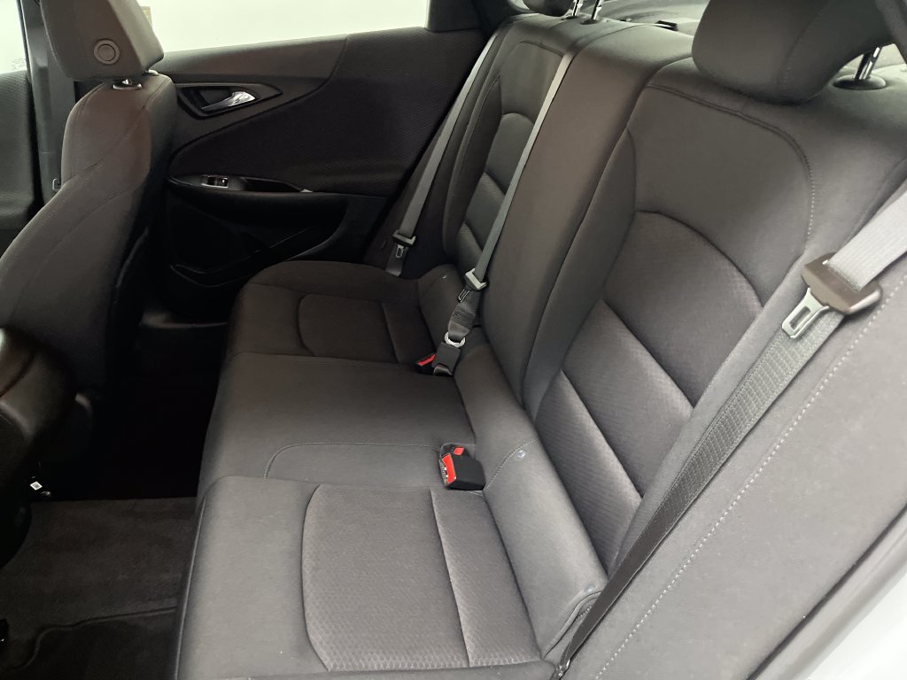 Used 2021 Chevrolet Malibu LS FWD image 13