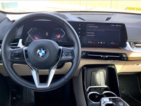 Used 2025 BMW X1 xDrive28i w/ Premium Package image 6
