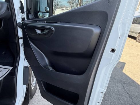 Used 2021 Mercedes-Benz Sprinter 2500 image 13