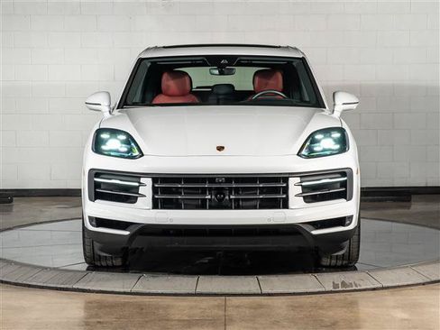 Certified 2026 Porsche Cayenne E-Hybrid AWD/4WD image 6