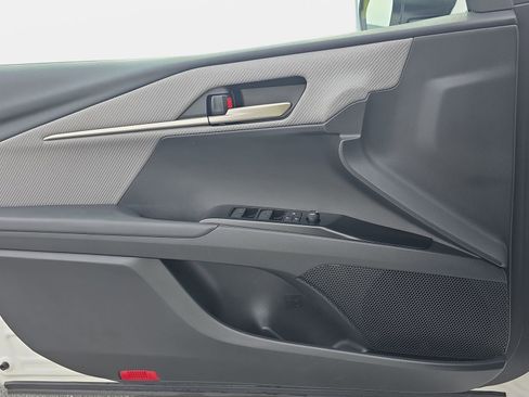 Used 2025 Toyota Camry SE w/ Multimedia Upgrade Package image 26