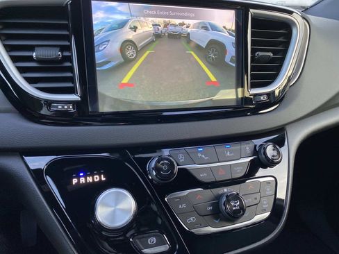 New 2026 Chrysler Voyager LX FWD image 11