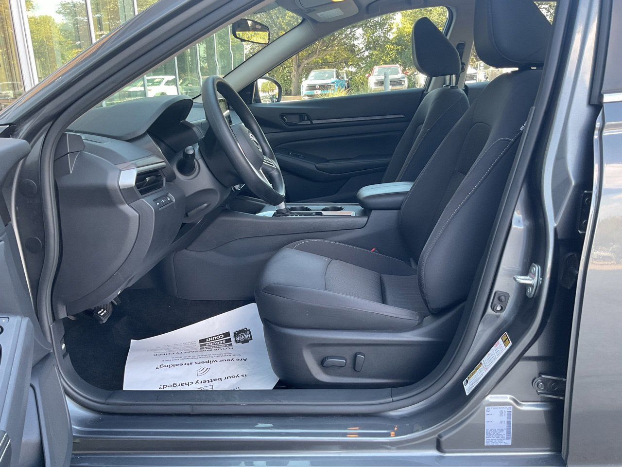 Used 2026 Nissan Altima 2.5 SV FWD image 8