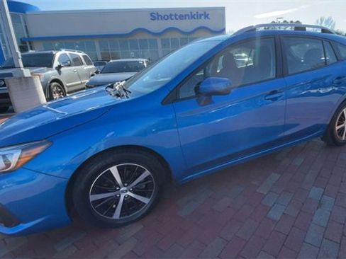 Used 2022 Subaru Impreza Premium image 6