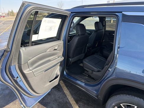 New 2026 Chevrolet Traverse LT image 23