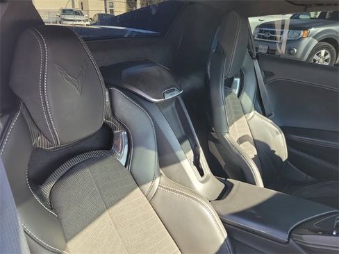 Used 2023 Chevrolet Corvette Stingray Premium Conv w/ Z51 Performance Package image 27