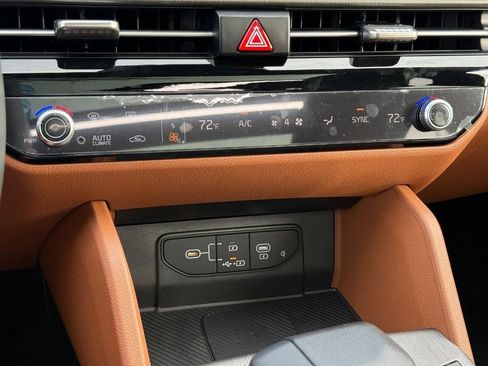 New 2026 Kia Sportage X-Line w/ X-Line Technology Package image 13