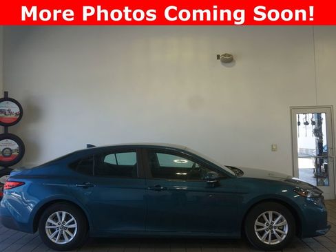 Used 2025 Toyota Camry LE FWD image 2