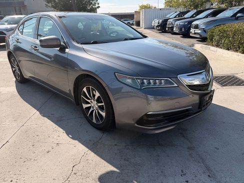 Used 2017 Acura TLX w/ Technology Package FWD image 7