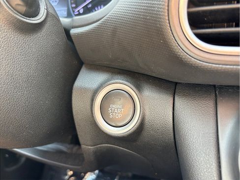 Used 2020 Hyundai Kona SEL AWD/4WD image 23