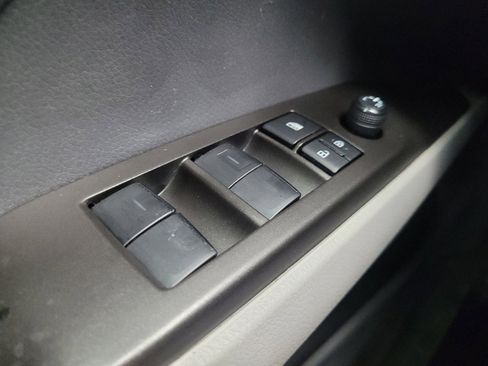 Used 2022 Toyota Camry LE image 27