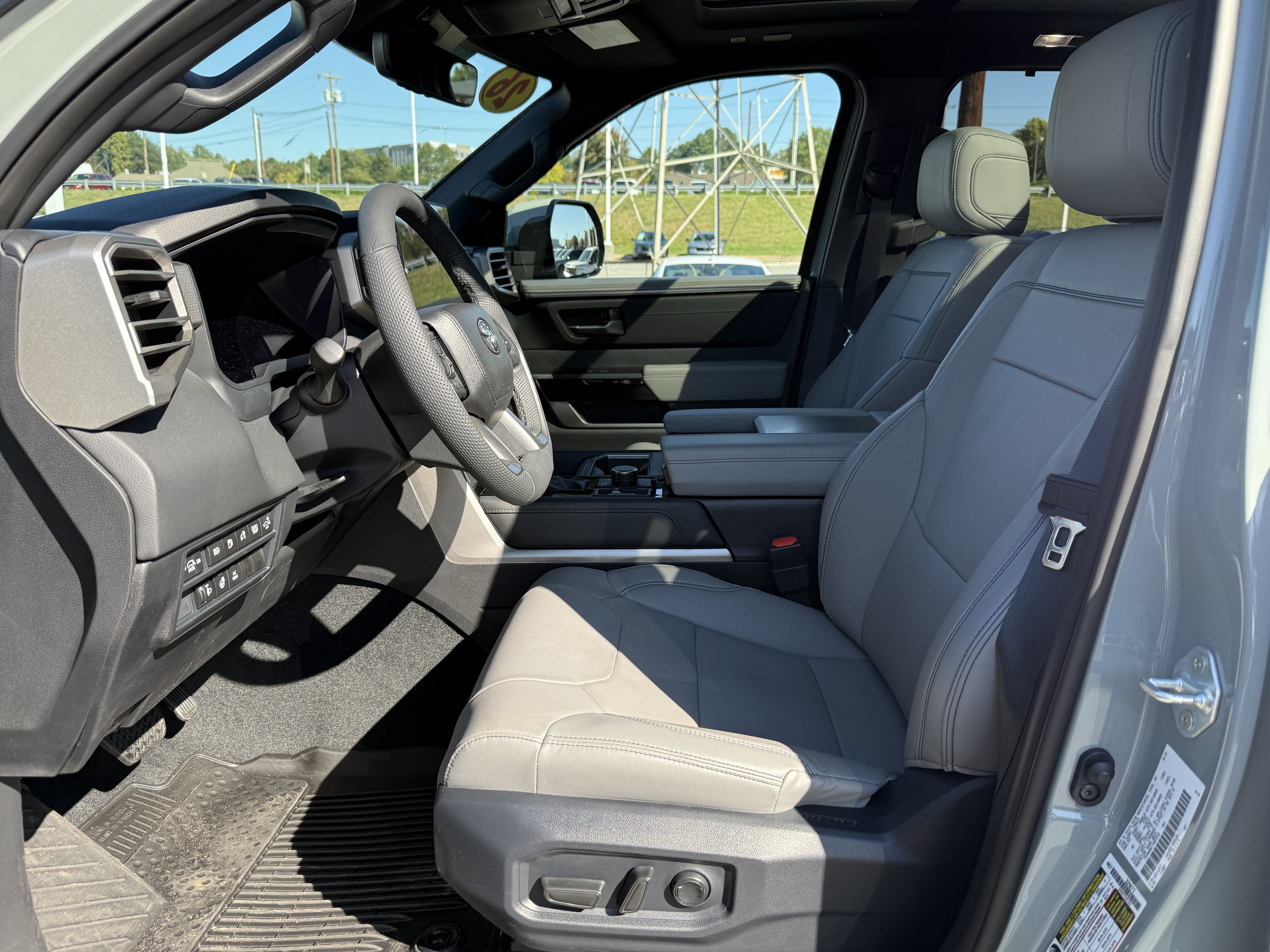 Used 2026 Toyota Sequoia Limited AWD/4WD image 16