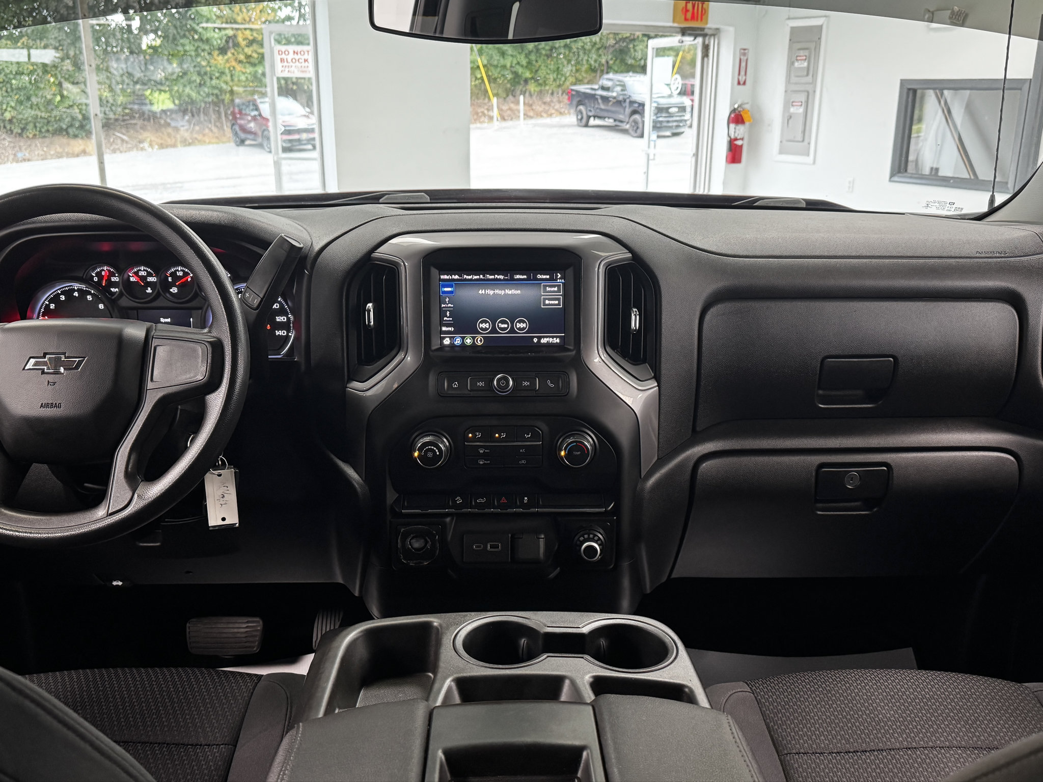 Used 2021 Chevrolet Silverado 1500 Custom Trail Boss AWD/4WD image 18