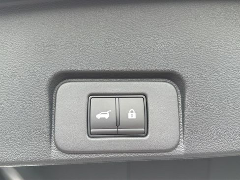 New 2026 Nissan Rogue SV AWD/4WD image 36