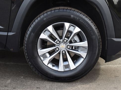 Used 2025 Chevrolet Equinox LT w/ Safety and Technology Package image 34