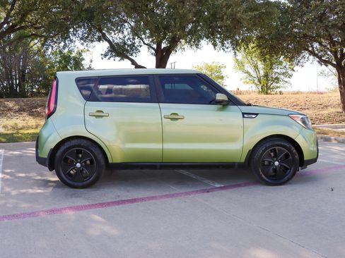 Used 2016 Kia Soul FWD image 8