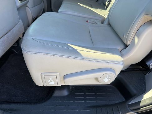 Used 2016 Toyota Highlander XLE image 21