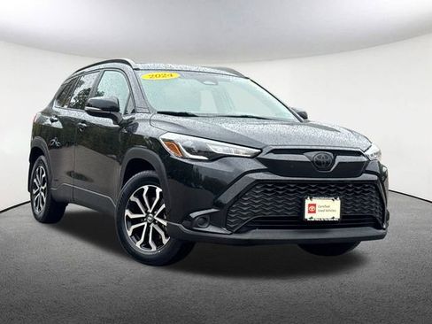 Certified 2024 Toyota Corolla Cross SE image 2