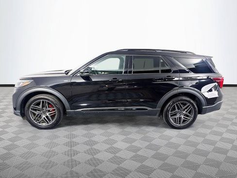 Certified 2025 Ford Explorer ST-Line w/ ST-Line Street Pack AWD/4WD image 4