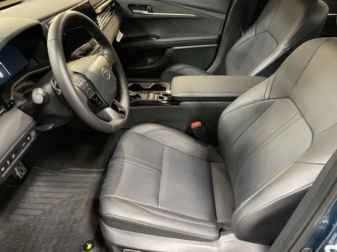 Used 2025 Toyota Camry XSE image 16