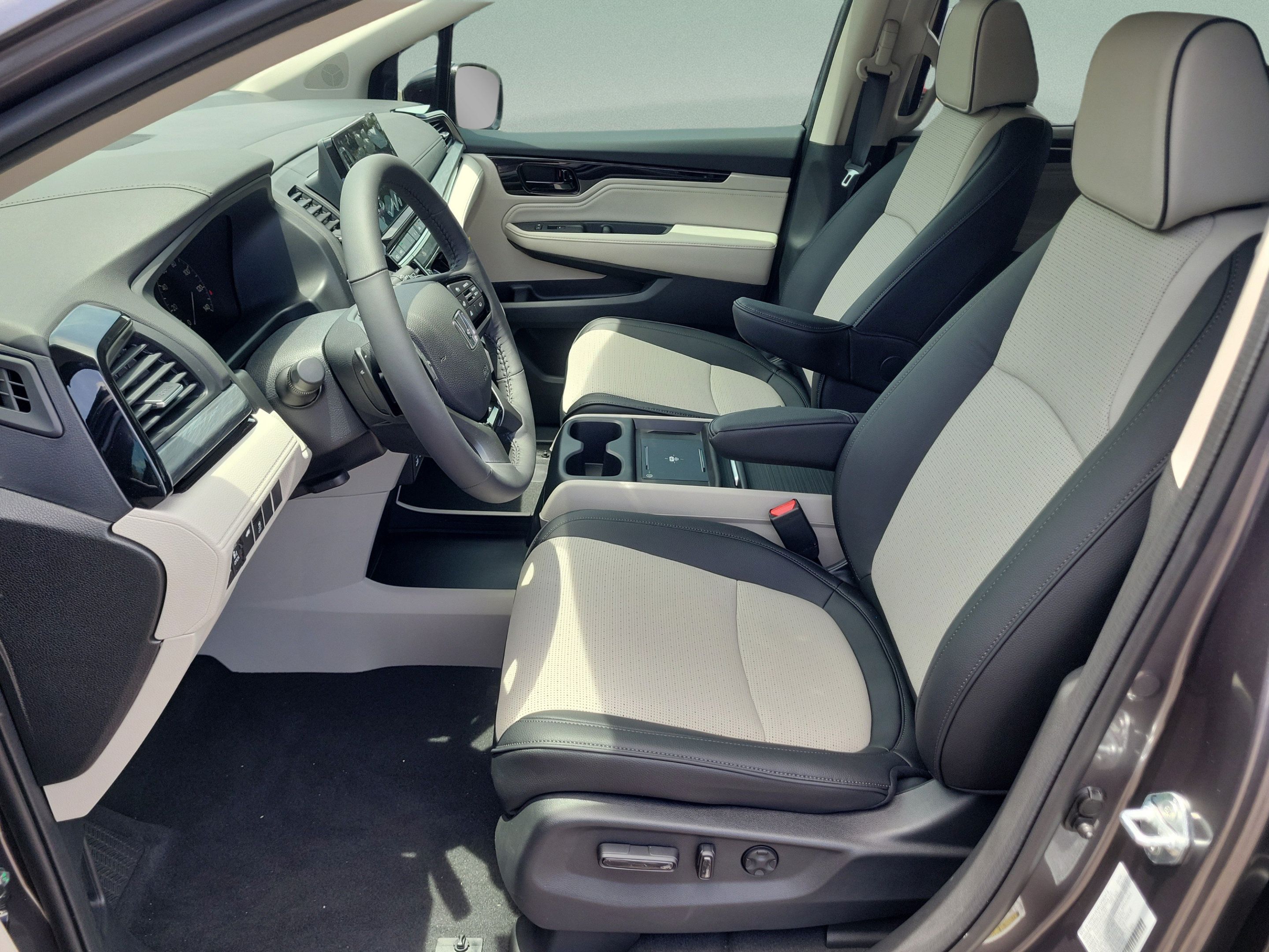 New 2026 Honda Odyssey Elite image 25