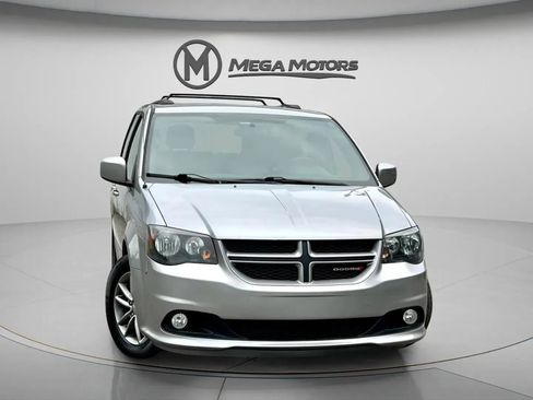 Used 2014 Dodge Grand Caravan R/T image 7