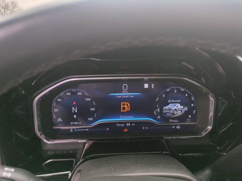 Used 2022 Chevrolet Silverado 1500 LT image 11