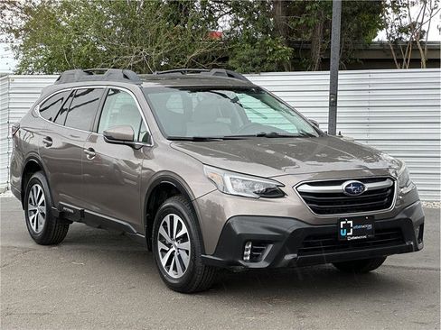 Used 2021 Subaru Outback Premium AWD/4WD image 9