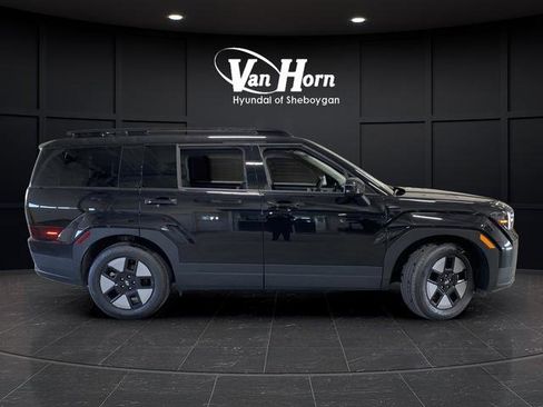 Used 2025 Hyundai Santa Fe SEL image 2