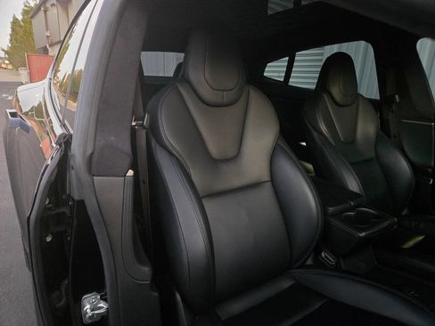 Used 2019 Tesla Model S Performance image 24