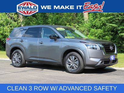 Used 2025 Nissan Pathfinder S