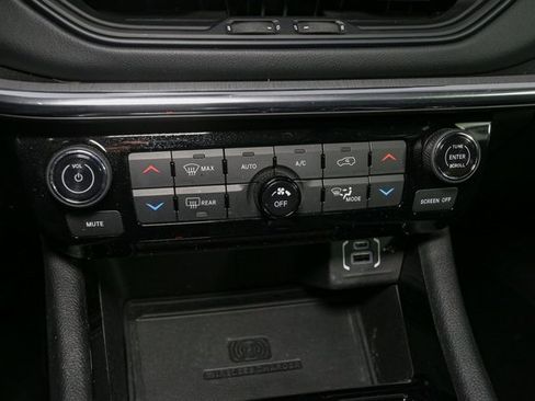 Used 2022 Jeep Compass High Altitude w/ (RED) Package image 31