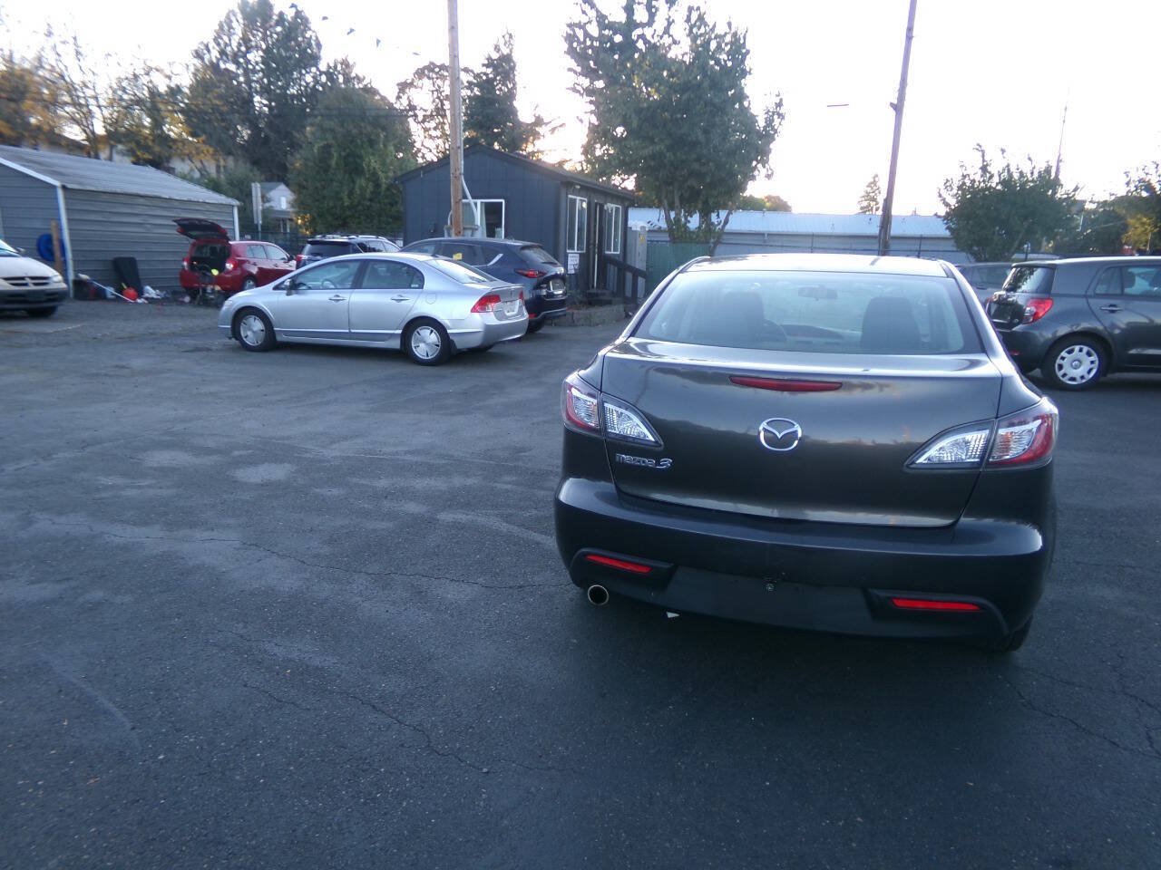 Used 2010 MAZDA MAZDA3 i Touring FWD image 6