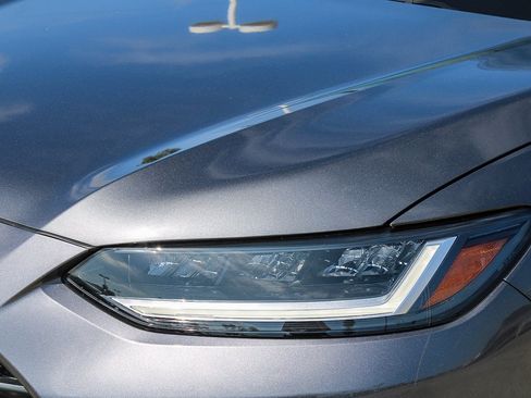 Used 2025 Honda HR-V LX image 5