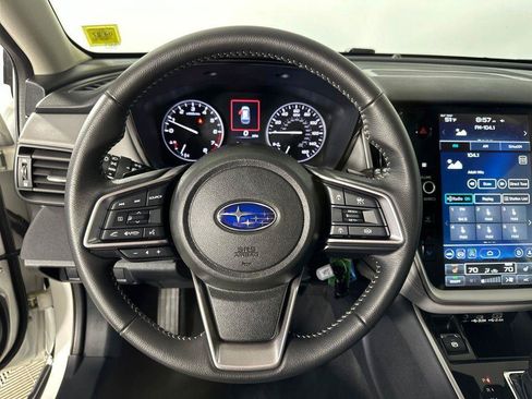 Used 2025 Subaru Outback Premium AWD/4WD image 13