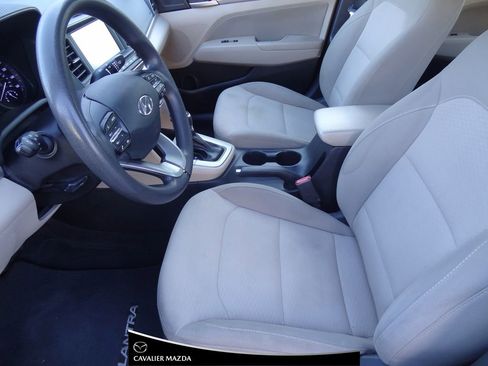 Used 2019 Hyundai Elantra SEL image 9