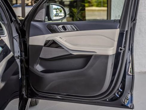 Used 2020 BMW X7 xDrive40i w/ M Sport Package AWD/4WD image 60