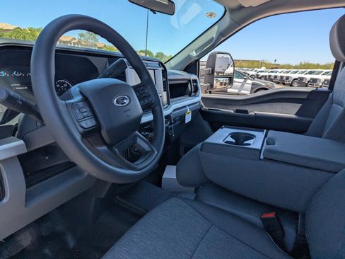 New 2024 Ford F550 4x4 SuperCab Super Duty image 14