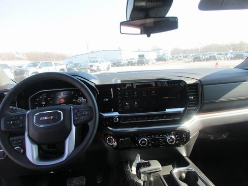 New 2026 GMC Sierra 1500 Elevation w/ Elevation Premium Package AWD/4WD image 19