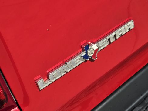Used 2019 RAM 1500 Big Horn AWD/4WD image 12