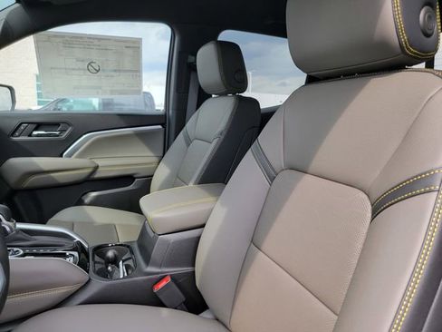 New 2026 Chevrolet Colorado ZR2 AWD/4WD image 12