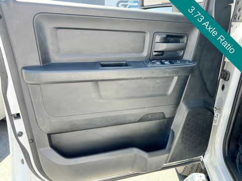 Used 2024 RAM 3500 Tradesman w/ Chrome Appearance Group AWD/4WD image 21