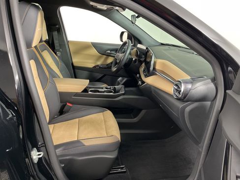 Certified 2025 Chevrolet Equinox ACTIV image 6