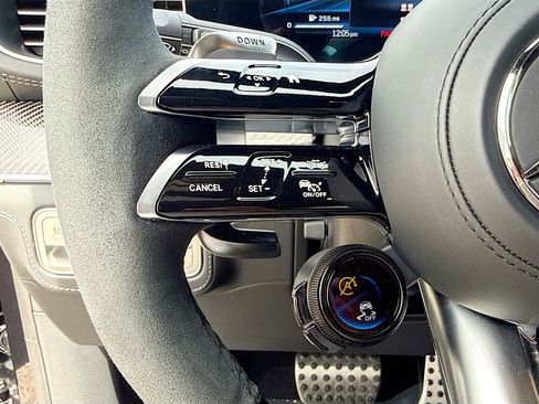 Used 2025 Mercedes-Benz GLS 63 AMG 4MATIC image 39