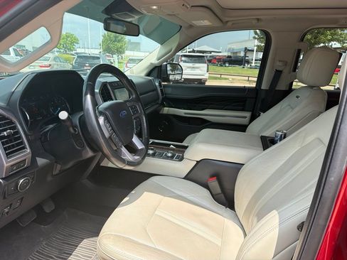 Used 2019 Ford Expedition Platinum AWD/4WD image 7