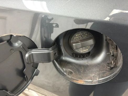 Used 2016 MAZDA MAZDA3 i Sport w/ Preferred Equipment Package FWD image 29
